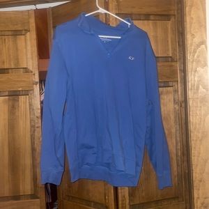 Mens blue pullover vineyard vines sweatshirt. Size medium